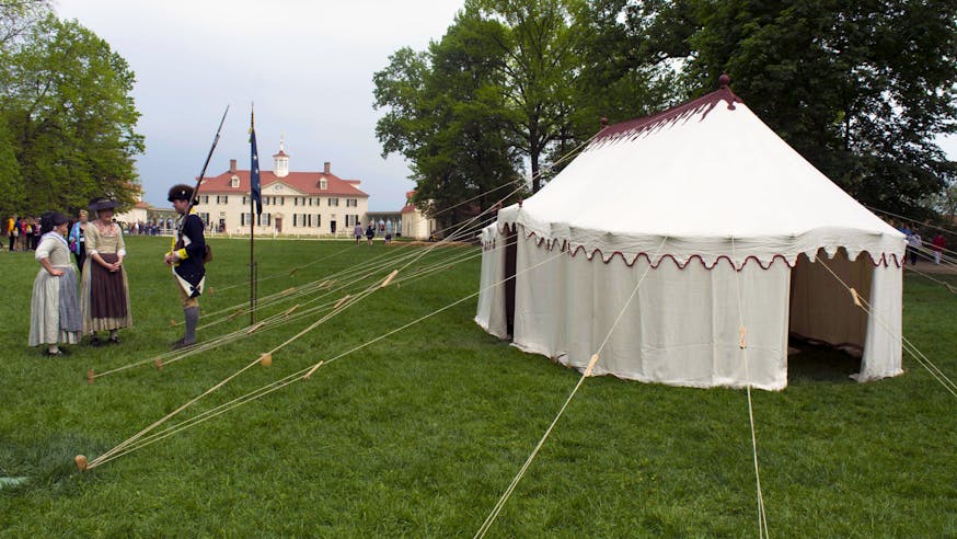 The Musem's replica of George Washington's tent with Mount Vernon in the background at the 2018 Revolutionary War Weekend.