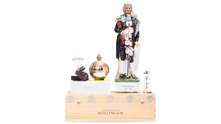 Thomas Jefferson whiskey decanter recontextualized as contemporary art by artist John Y Wind.
