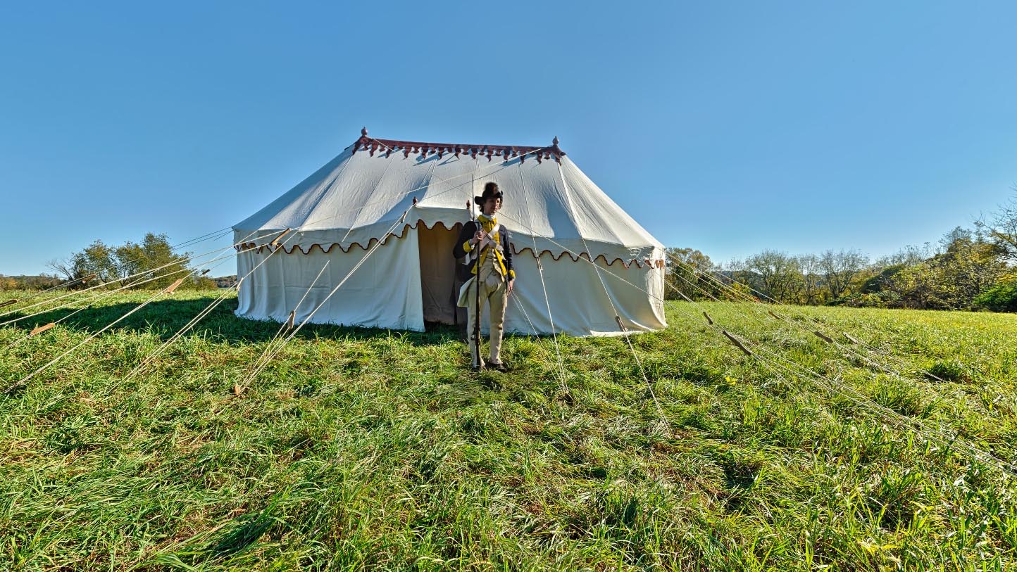 Tent display outlet near